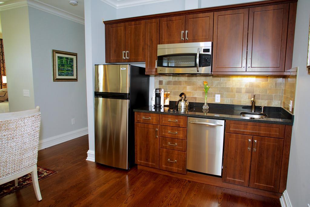 Guest House At Norwalk Inn Extérieur photo