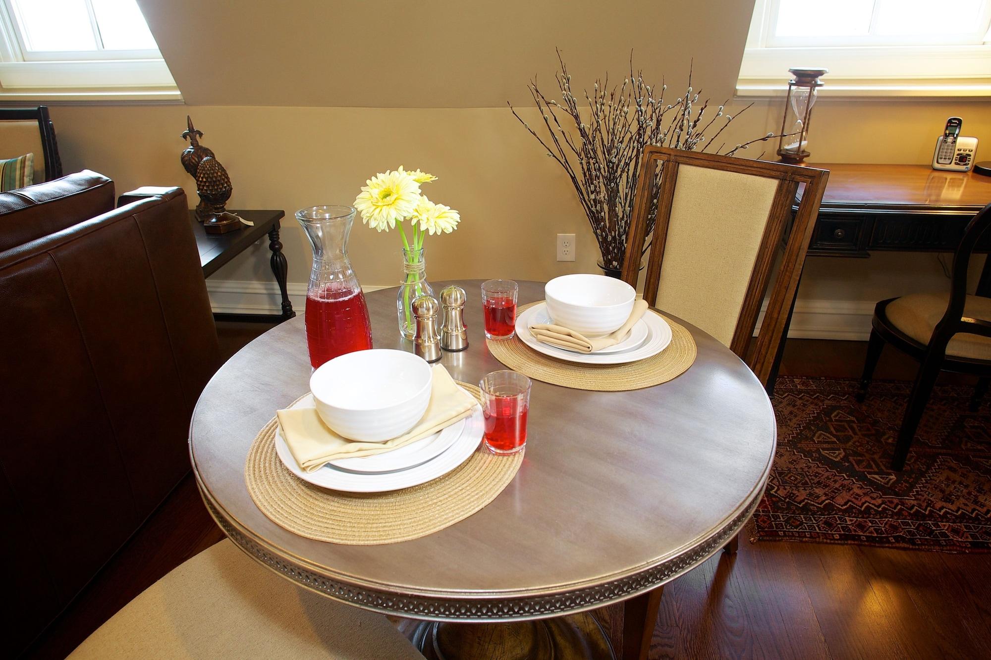 Guest House At Norwalk Inn Extérieur photo