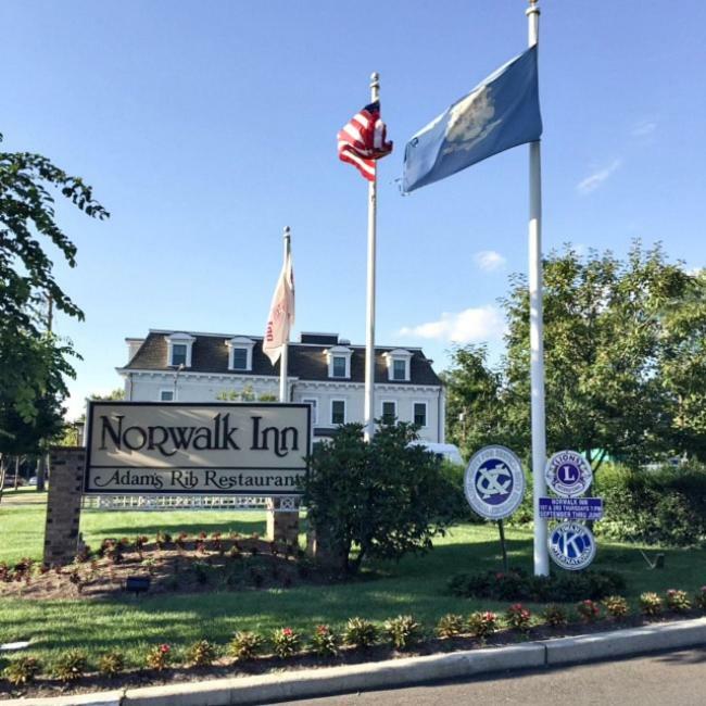 Guest House At Norwalk Inn Extérieur photo