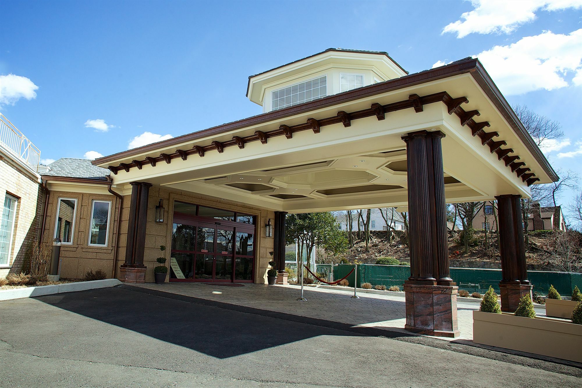 Guest House At Norwalk Inn Extérieur photo